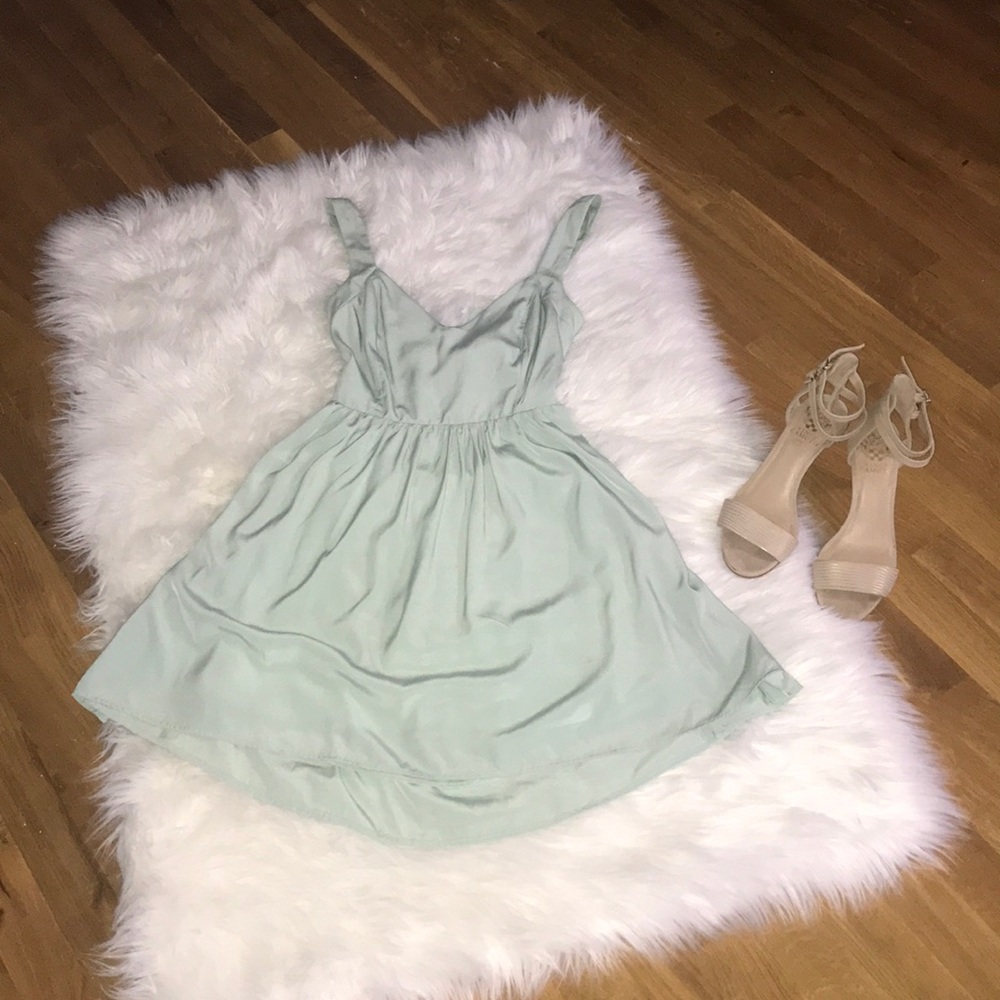 Beautiful pale mint dress with bow in back